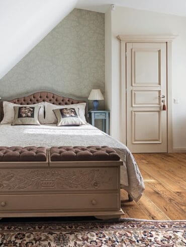 118 m²  iš ūkinio pastato perdaryto namo interjeras: klasikos dvelksmas