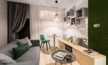 33 m² buvęs biuras virto jaukiais namais miesto širdyje