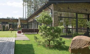 Aplinka Vilniaus priemiestyje: stilių padiktavo miškas