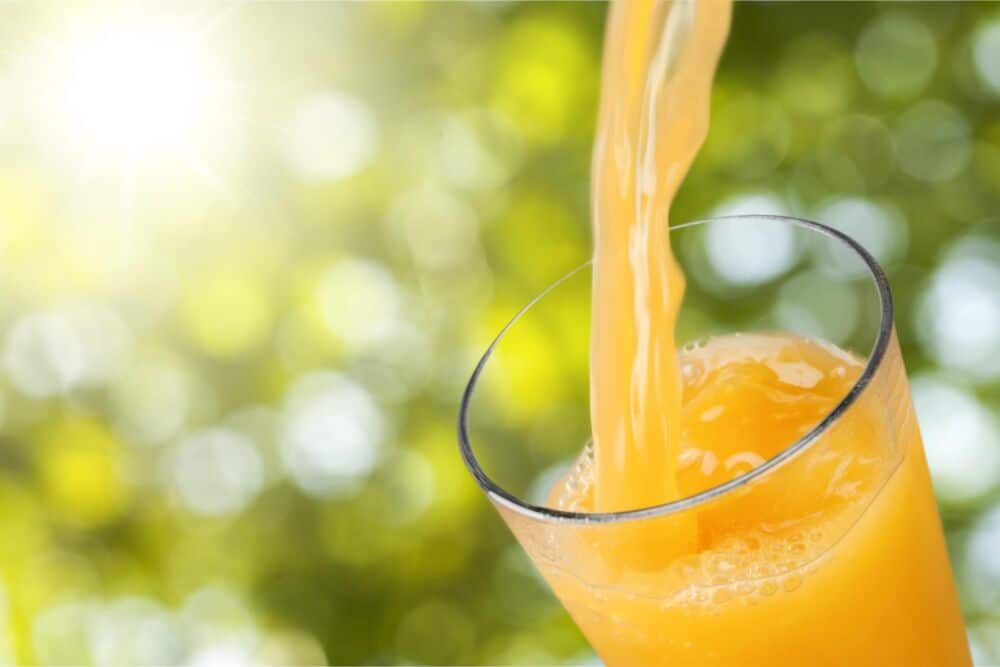 Ar „parduotuvinėse“ sultyse vienas cukrus? Maisto technologė atskleidžia paslaptis