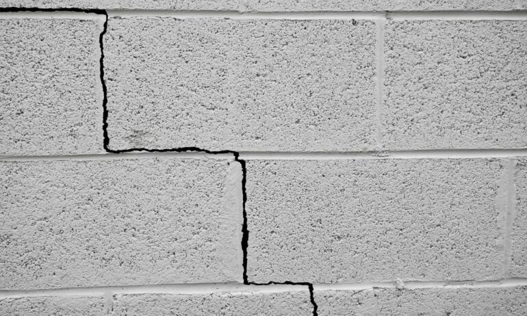 Betoninių blokų pamato remontas