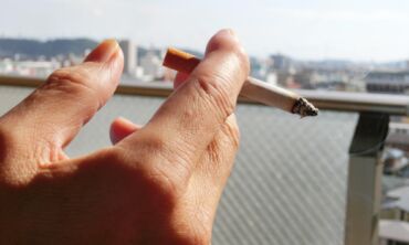 Būsto rūmų atstovas apie draudimą rūkyti