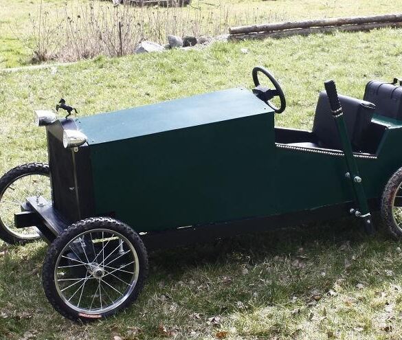 Darau pats: senovinio automobilio modelio įkvėpta elektrinė vaikiška mašina