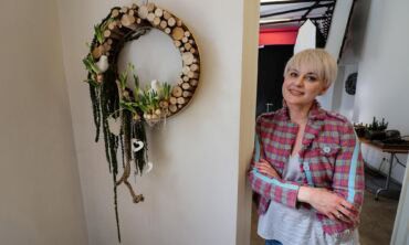 Floristė demonstruoja