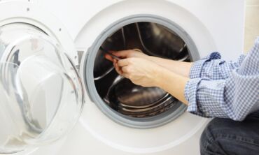 Kodėl neverta skalbimo mašinos remontuoti savarankiškai?