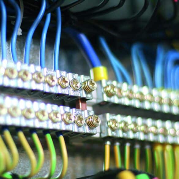 Kokį elektros įvadą geriau pasirinkti: trifazį ar vienfazį?