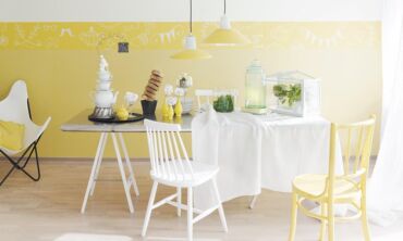 MADINGIAUSI SPALVŲ DERINIAI SU "COLOR NOW 2016"