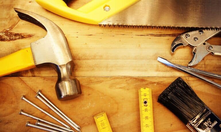 Namų įrankių dėžė – kokie įrankiai pravers kiekvienuose namuose? I dalis