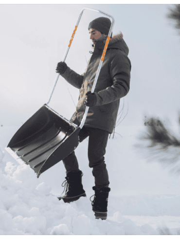 Neleisk žiemai tavęs užklupti nepasiruošus - „Fiskars“ sniego įrankiai padės įveikti sniego chaosą