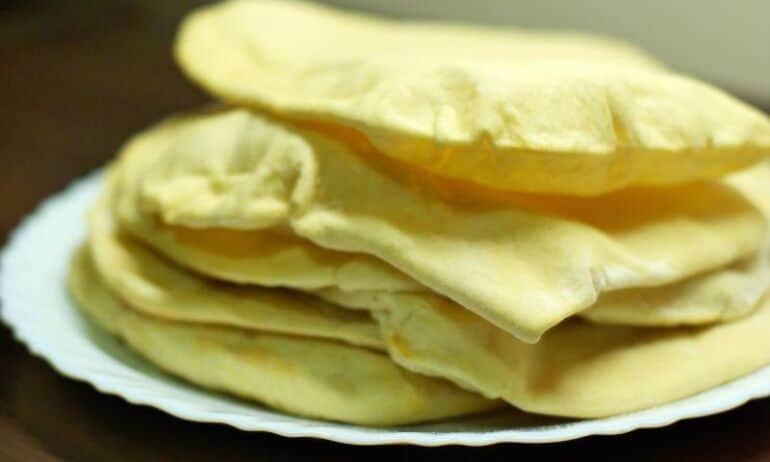 Pasigaminkite namie: pita — graikiška duona