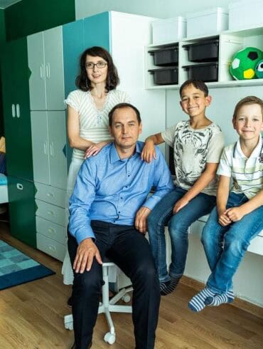 PRIEŠ ir PO: kaip vaikų kambarį pritaikyti dviem mokiniams