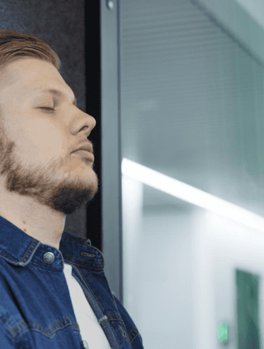 Psichologas apie naujai pripažintą ligą – perdegimą: kalbėti apie emocinę savijautą yra būtina