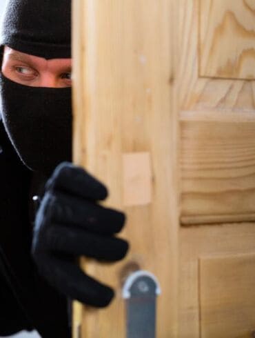 Saugi namų zona vasarą: tik pačių šeimininkų reikalas?