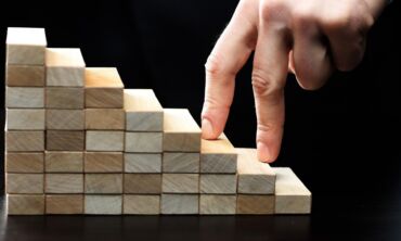 Slidūs laiptai – kaip spręsti šią problemą