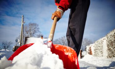 Sniego kasimas: kaip išsirinkti tinkamą įrankį