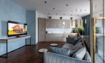 Sofa-lova ir televizorius – kiekvienos svajonių svetainės duetas: kaip išsirinkti tinkamiausią derinį?