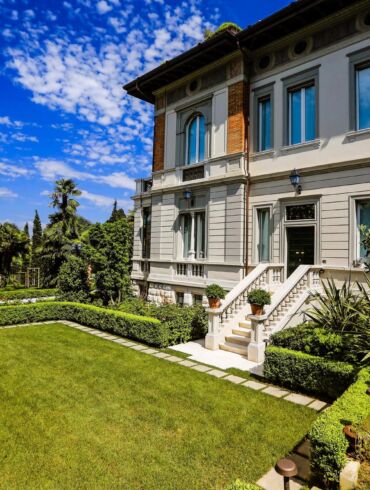 Svajonių namai: Art Nouveau stiliaus vila ant didžiausio Italijos ežero kranto