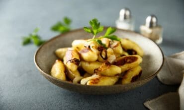 Tautinės virtuvės patiekalai kovo 11 - osios šventei