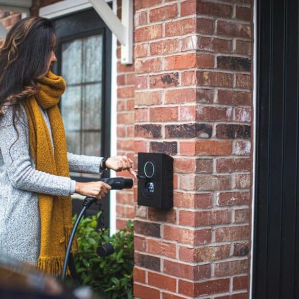 Vasaros kelionės elektromobiliu Lietuvoje: kur patogiausia važiuoti atostogoms?