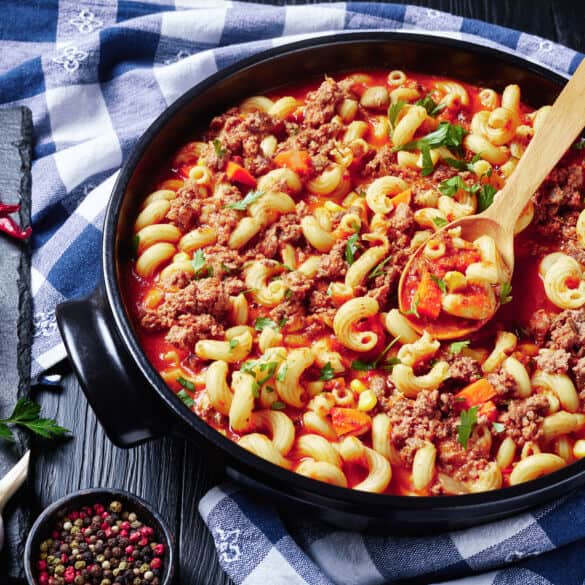 Makaronai su faršu / Shutterstock
