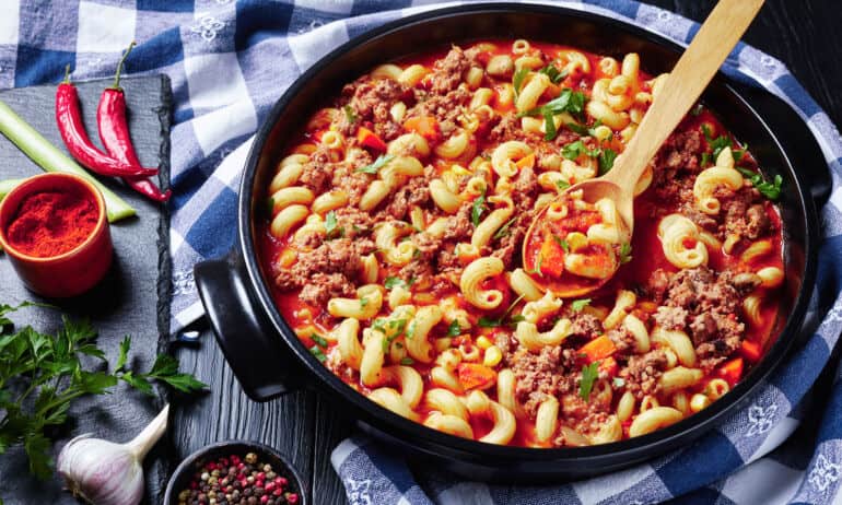 Makaronai su faršu / Shutterstock