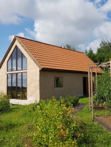 Namas iš šiaudų ir molio