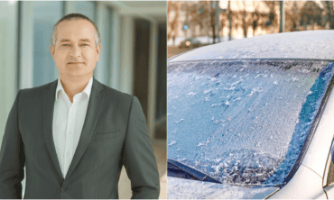 Užšalęs automobilis žiemą