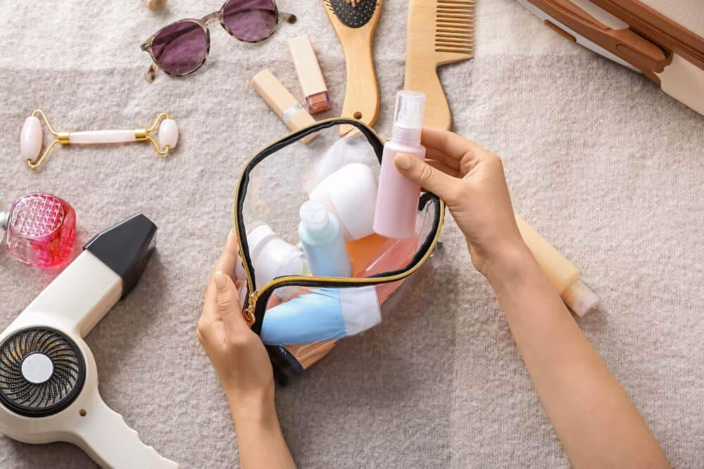 Tvarka vonios spintelėje: pasenusios priemonės / Shutterstock