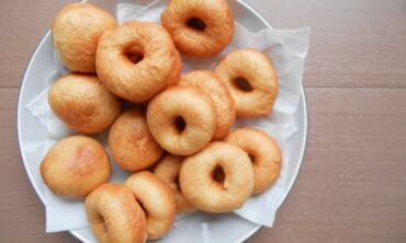 Spurgos su kefyru / Shutterstock