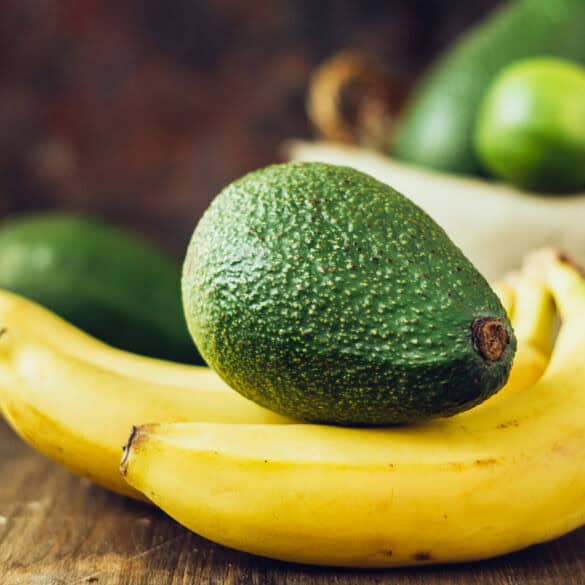 Avokadas ir bananas / Shutterstock