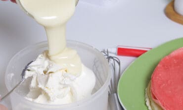 Maskarponės kremas su kondensuotu pienu