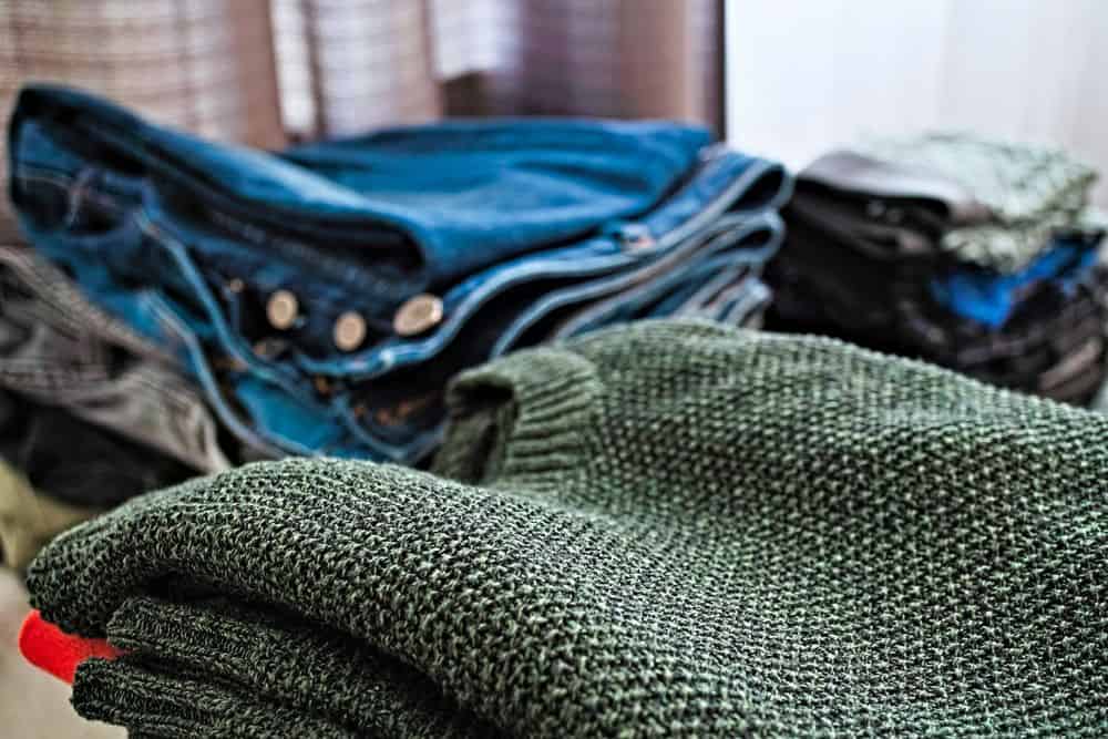 Megztinis susitraukė, striukės pūkai sulipo: ekspertė paaiškino, kaip skalbti, kad nereikėtų išmesti