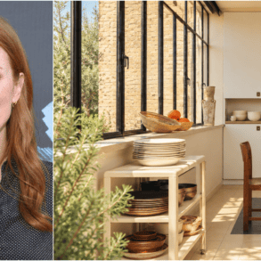 Julianne Moore namai Niujorke: virtuvė su metaline lentyna indams
