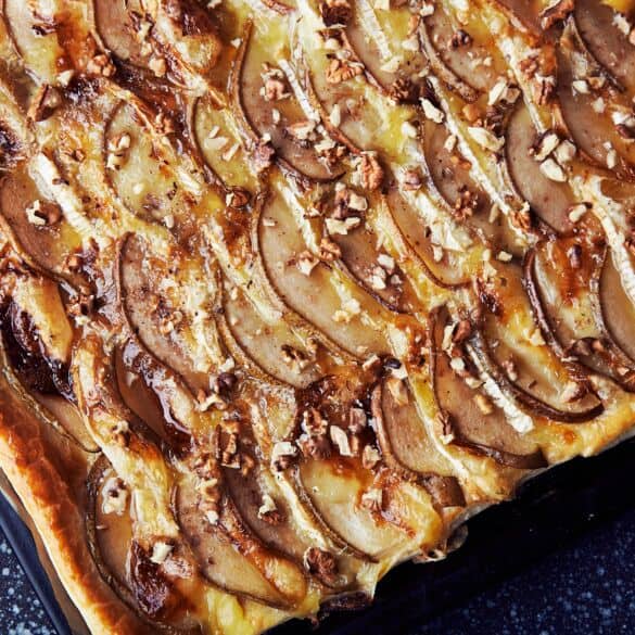 Keptas kamamberas su kriaušėmis